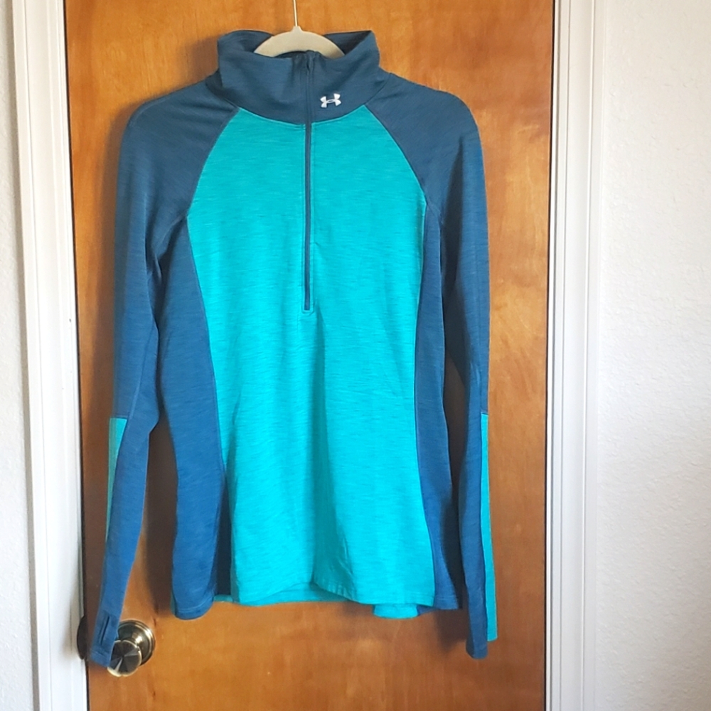🎉🎉HP Underarmour top Long Sleeve Activewear 1/2 zip